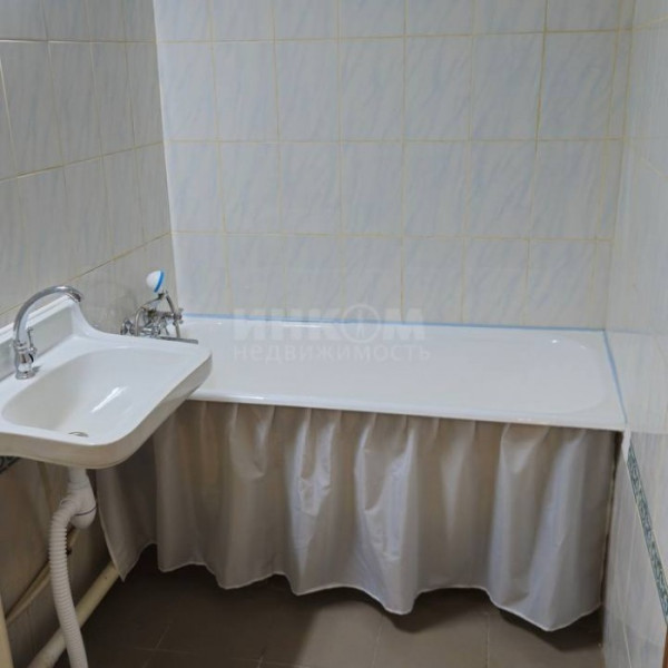 Фото Продам флигель в городе Луганск улица Привозная