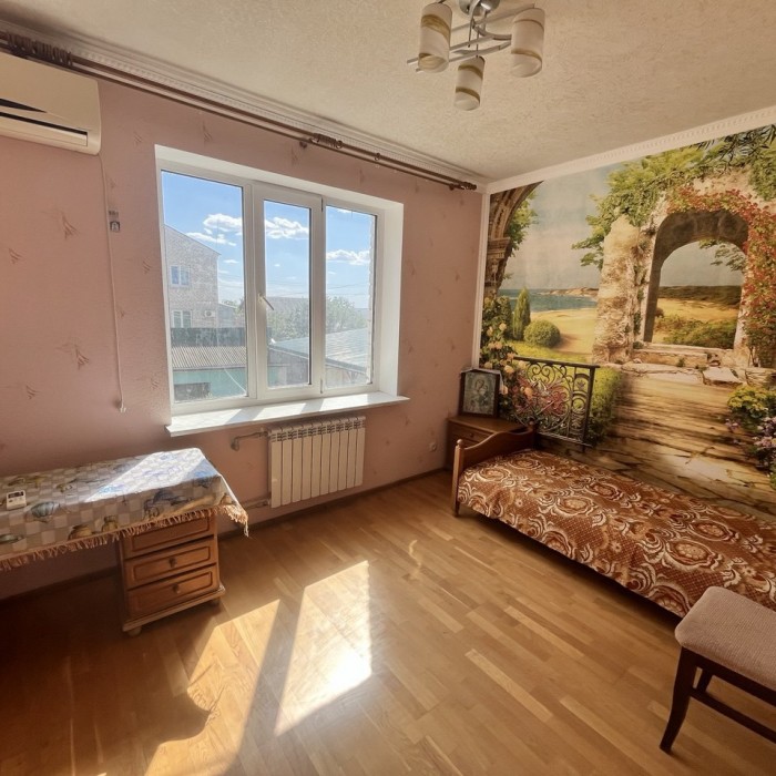 Фото Продам дом в г. Луганск, 4-й ракетный переулок, площадь 200 кв. м.