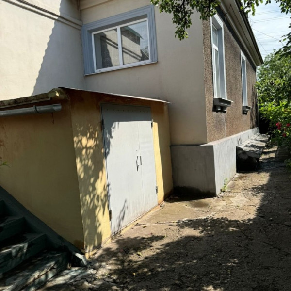 Фото № 6584 Продам дом в р-не ТРЦ "Столица"