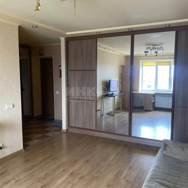 Фото Продам 1к 50-лет Обороны Луганска 15а Обл. Больница