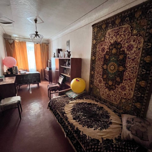 Фото Продам 3х комнатную квартиру г. Луганск, ул. М. Расковой (напротив, через дорогу от Курской дуги) городок ОР (кооперативный ухоженный дом)