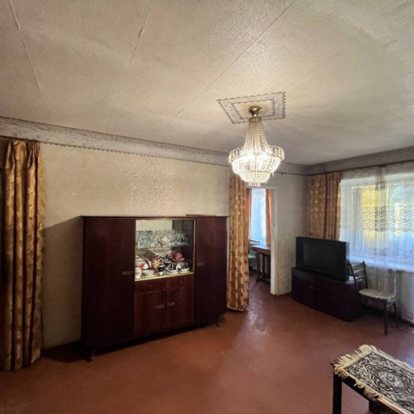 Фото Продам 3х комнатную квартиру г. Луганск, ул. М. Расковой (напротив, через дорогу от Курской дуги) городок ОР (кооперативный ухоженный дом)