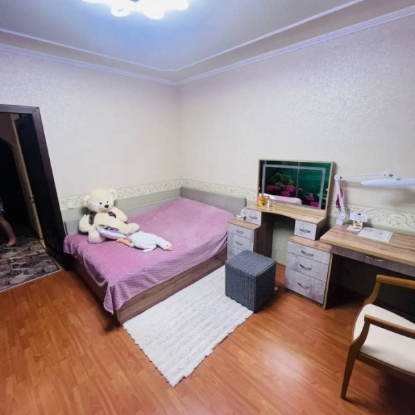 Фото Продам 3 комнатную квартиру на кв. Молодежный, 1В!