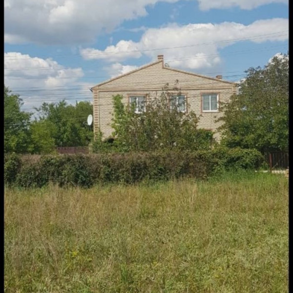 Продам дом в городе Луганск п. Лутугино