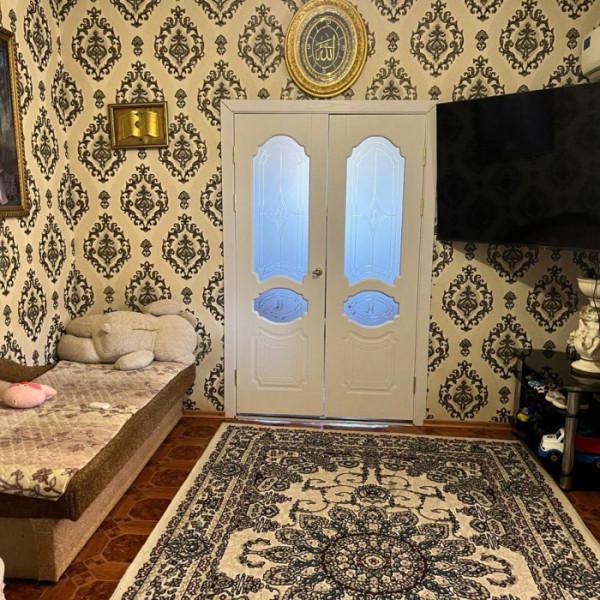 Продам большой дом в центре, ул. Советских космонавтов