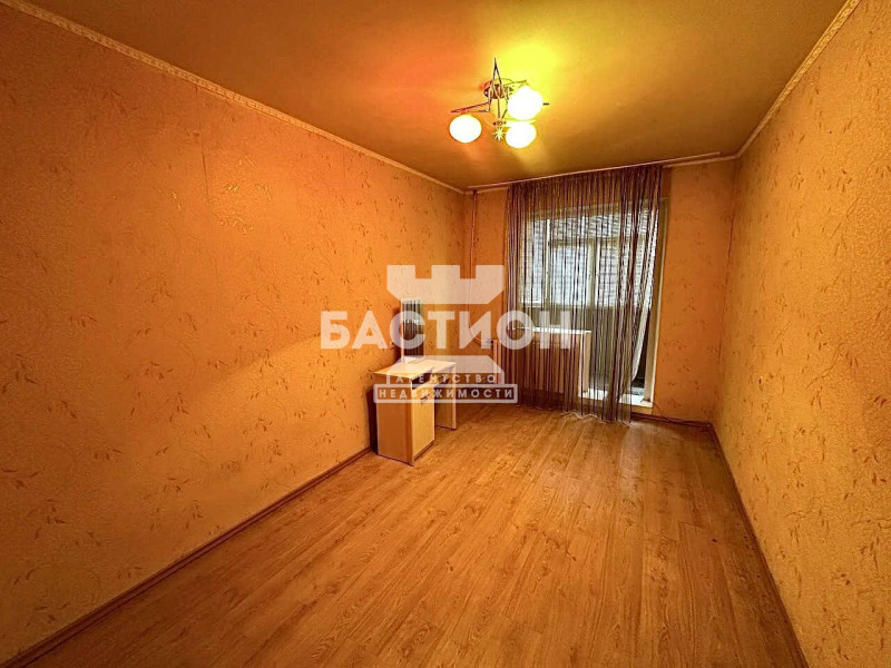 Фото 3-х комнатная квартира,1-й микрорайон, 1 ID:1961002