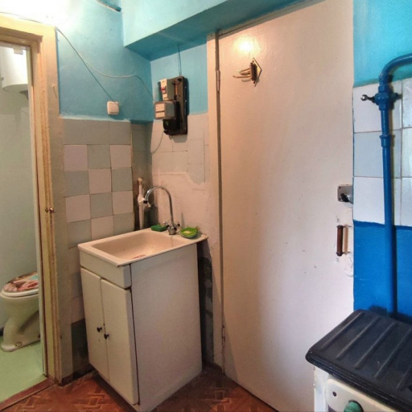 Фото Продается 1-ком. кв. полугостинка на Городке ОР, г. Луганск 26-й квартал