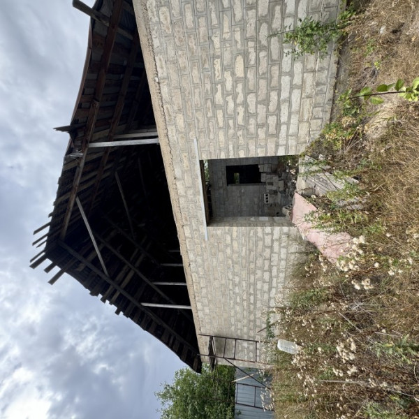 Фото Продам участок с недостроем