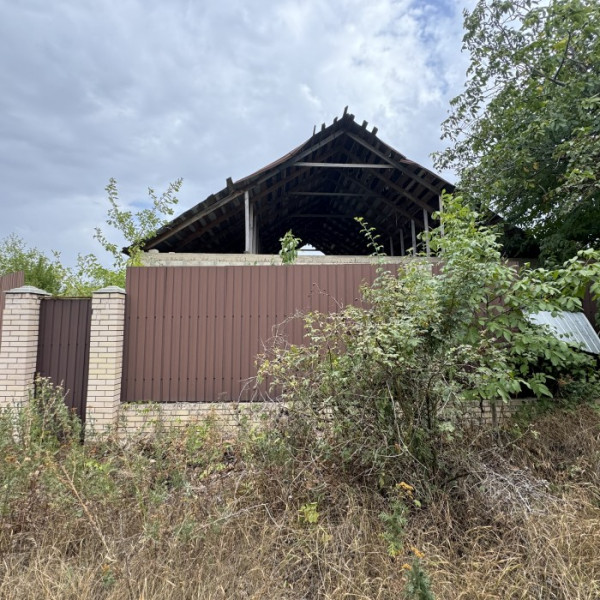 Фото Продам участок с недостроем