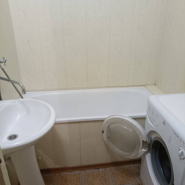 Фото Сдам на длительный срок 1 комнатную квартиру , кв. Якира дом 1