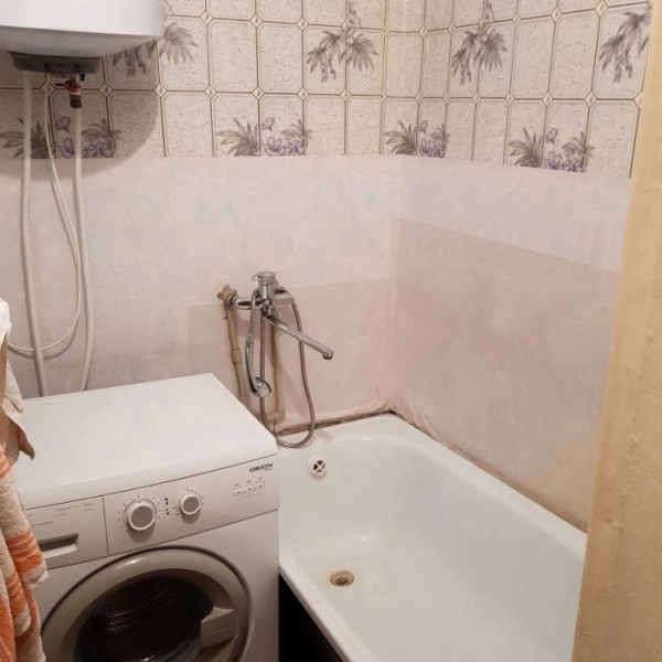 Фото Продам 2х комнатную квартиру г. Луганск, р - н Жовтневый, кв. Левченко