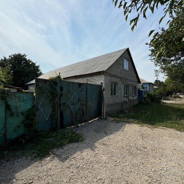 Продам дом в г Луганск, Александровск