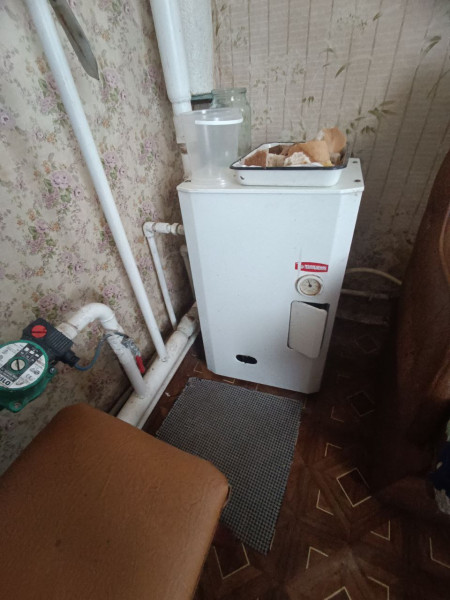 Фото №623 г. Перевальск. Продаётся 1/2 Дома, Центр, район Техникума.