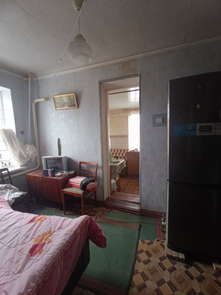 Фото №623 г. Перевальск. Продаётся 1/2 Дома, Центр, район Техникума.