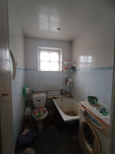 Фото №623 г. Перевальск. Продаётся 1/2 Дома, Центр, район Техникума.