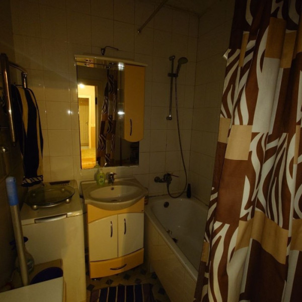 Фото Продам 4-х комн квартиру с АО в городе Луганск квартал Мирный