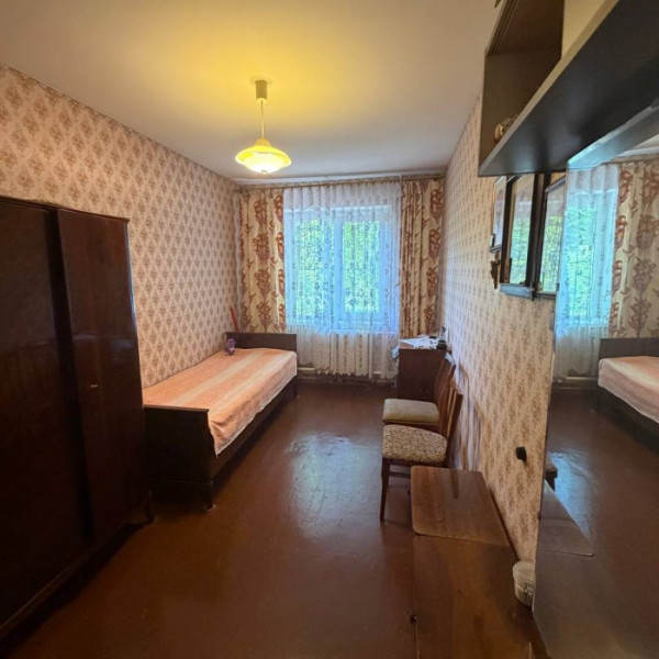 Фото Продам 3 комнатную квартиру на кв. Жукова, 22