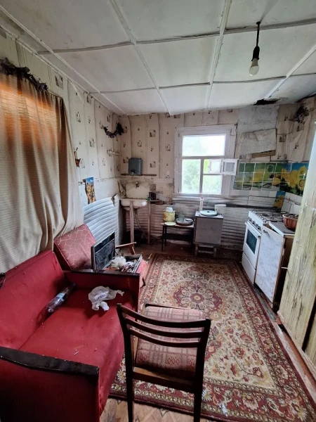 Продаётся 3-комнатный дом в городе Стаханов, ул. Советская (центральная часть города)