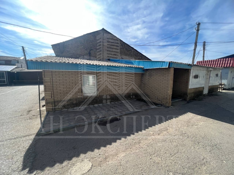 ПРОДАМ КОММЕРЧЕСКОЕ ПОМЕЩЕНИЕ (г. Стаханов, рынок “Центральный”)