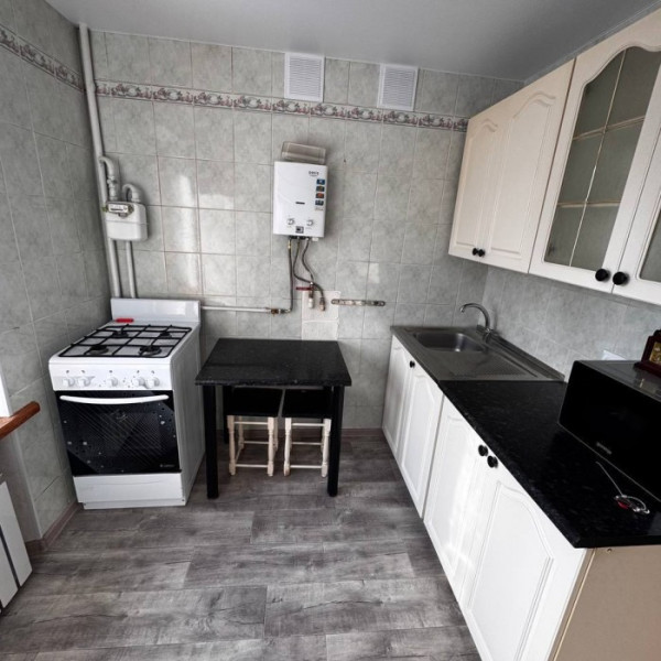 Фото Продам в самом ЦЕНТРЕ 2-х комнатную квартиру ул. Коцюбинского, д.6. в доме ресторан ДИНАСТИЯ.