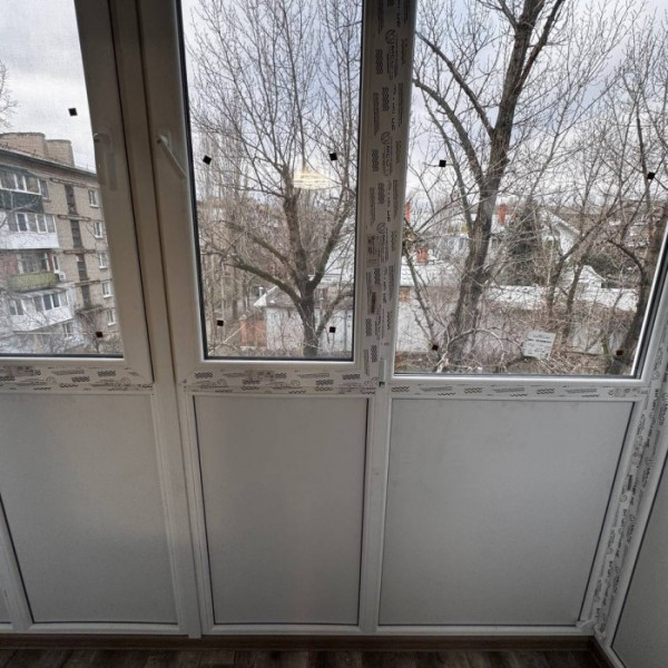 Фото Продам в самом ЦЕНТРЕ 2-х комнатную квартиру ул. Коцюбинского, д.6. в доме ресторан ДИНАСТИЯ.