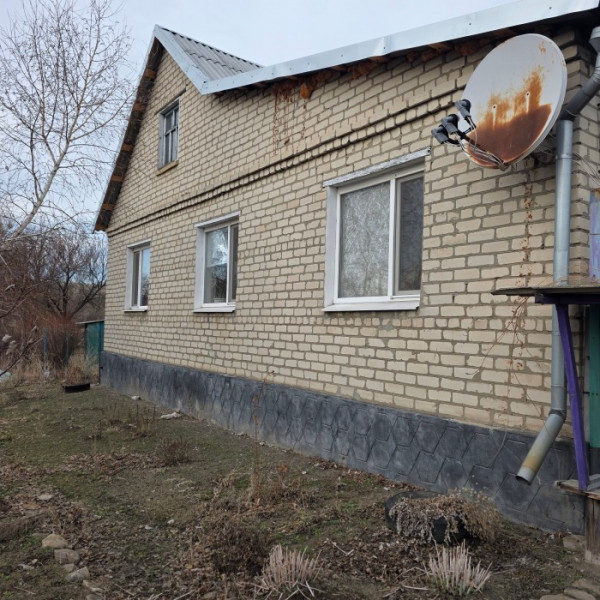 Дом 128 с. Гаевое Лутугинский рн.