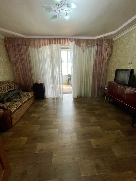 Продаётся трёхкомнатная квартира, 66,7 м²