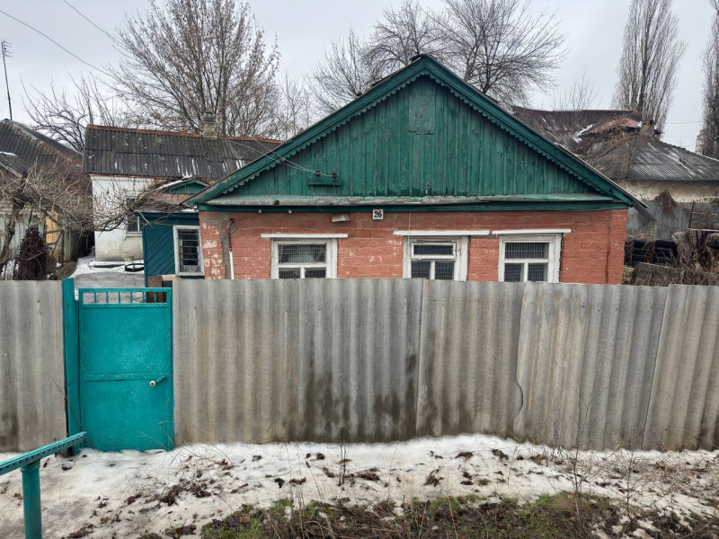 Фото Дом - Краснодон, ул. Советская, д. 26 (самый центр)