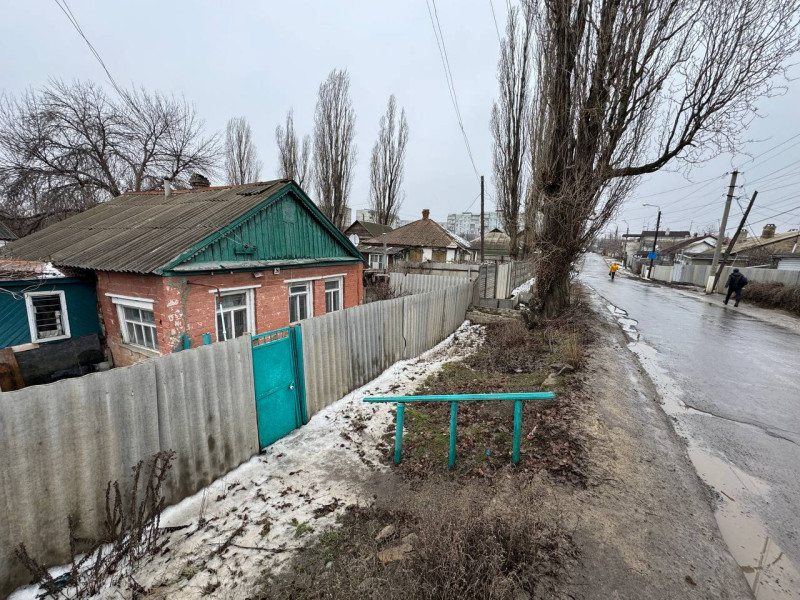 Фото Дом - Краснодон, ул. Советская, д. 26 (самый центр)