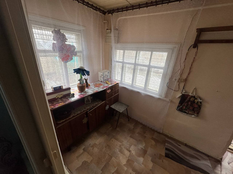 Фото Дом - Краснодон, ул. Советская, д. 26 (самый центр)