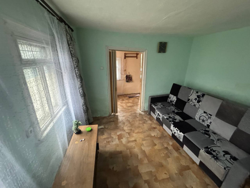 Фото Дом - Краснодон, ул. Советская, д. 26 (самый центр)
