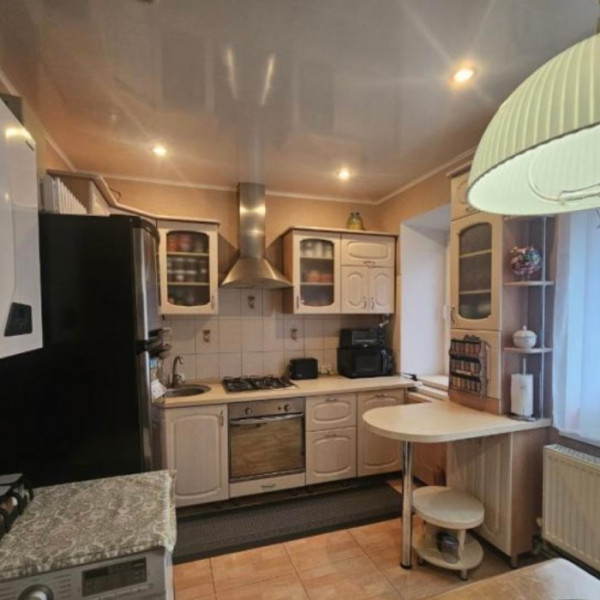 Продам 3-х комн квартиру с АО в городе Луганск городок Острая Могила