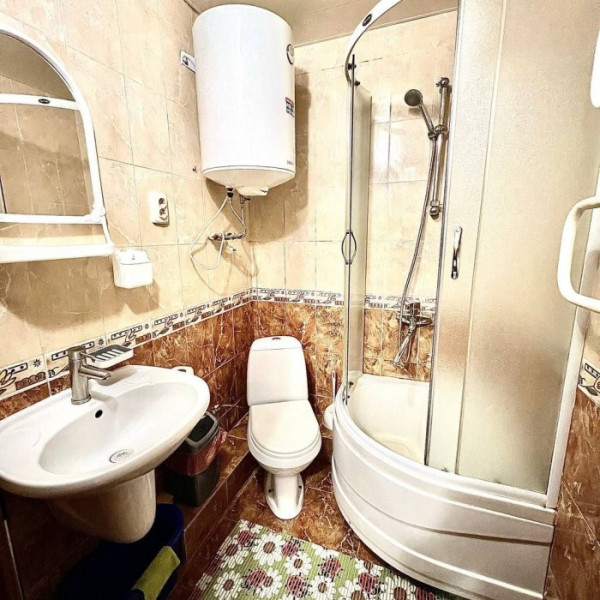 Фото Продам 5-ти комн квартиру в г Луганск Городок ОР