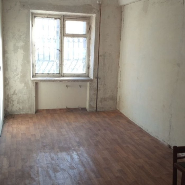 Фото № 7144 Продам 4х комн. квартиру в р-не маг. "Арбат"