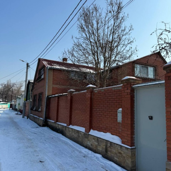 Продам 2-х этажный дом пер. Собесовский (р-н 7 больницы)