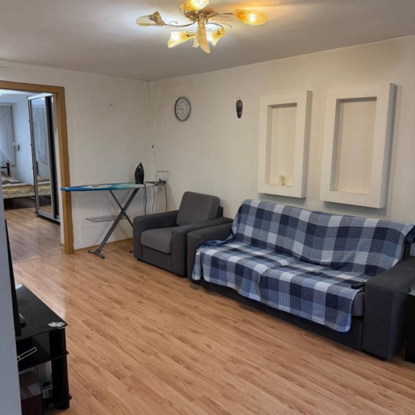 Продам 2-х комн квартиру в Центре города Луганск район Династии