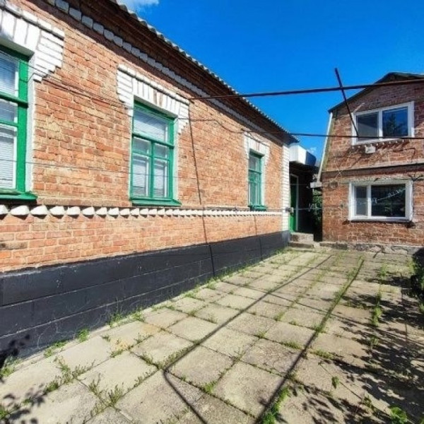 Дом с флигелем ул. Брестская, г Луганск