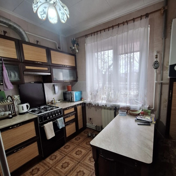 Фото Продам 2к квартиру на кв. Героев Сталинграда а/о