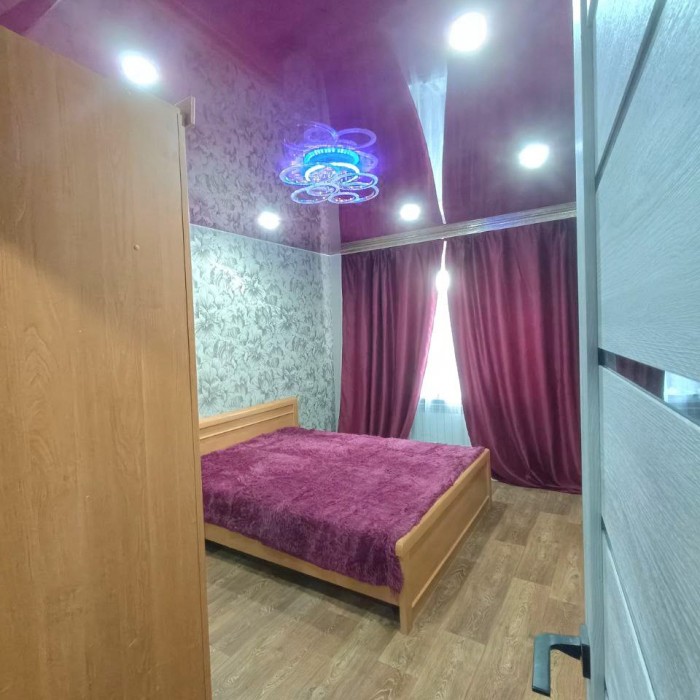 Фото Продам 3-х комнатную квартиру в центре по улице Коцюбинского