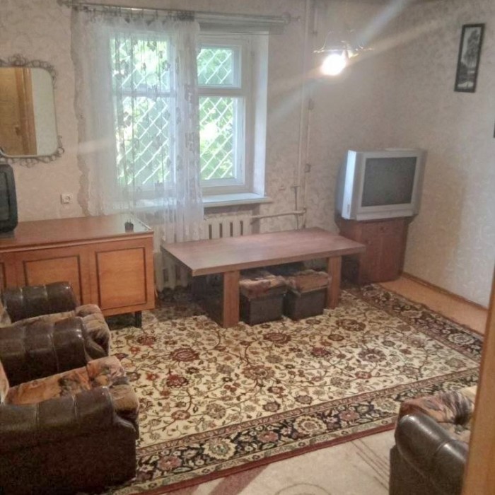 Продается 2 - комнатная квартира на кв Пролетариата Донбасса г. Луганск.