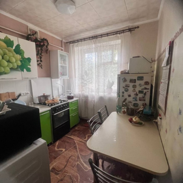 Продам 1 комнатную квартиру на кв. Солнечный