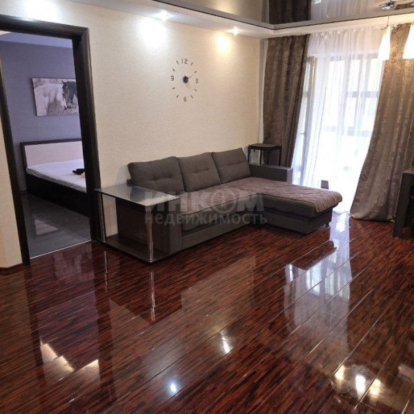 Продам 2к кв. Алексеева Центр