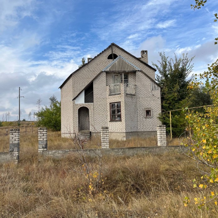 Продам дом 2-х этажный, кирпичный в Нижней Ольховой.