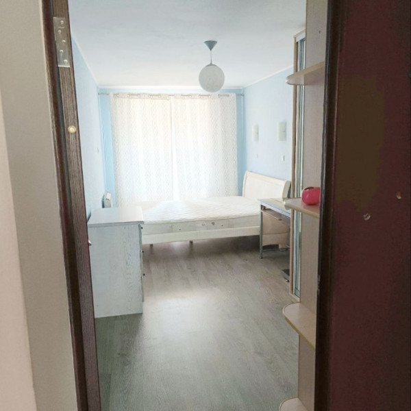 Фото Продам 3- х комнатную квартиру на кв. 50 лет обороны Луганска ( район мединститута)