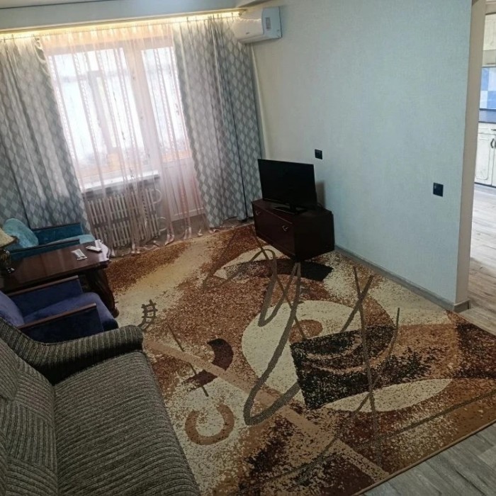 Продам 1 комн. квартиру в р-не маг. "Фоксмарт"