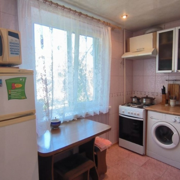 Продам 2к 50-лет Октября 14