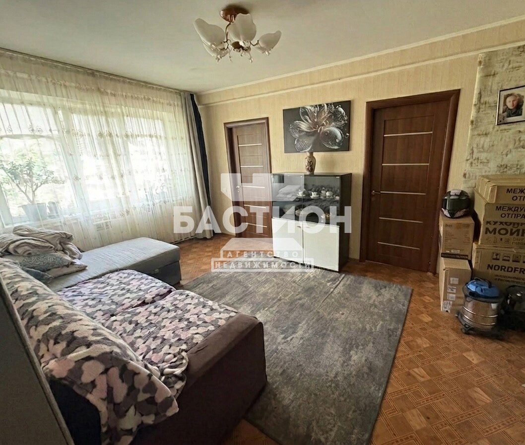 3-х комнатная квартира, квартал 50-летия Октября, 33А , ID:2232849