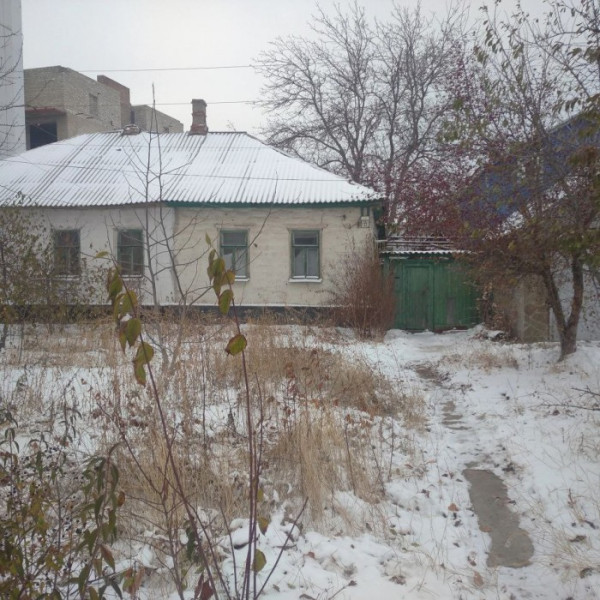 Продам пол дома р-н ресторана Корона, центр
