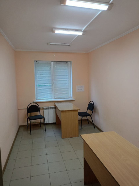 Фото Продам коммерческое помещение, в Жовтневом р-не,кв. Комарова!
