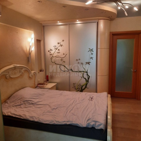 Фото Продам 3квартиру в Жовтневом районе.